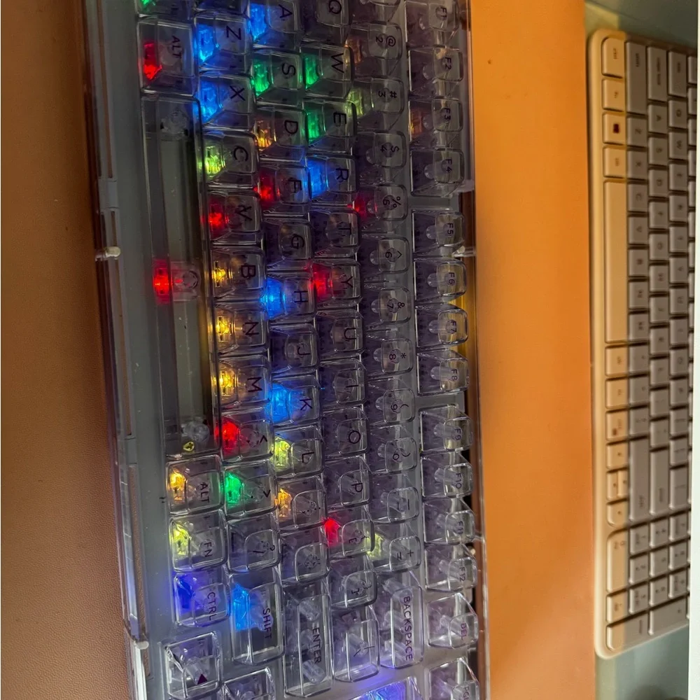 KiiBoom Phantom 98 Purple LED Mechanical Keyboard - Picture 5 of 6